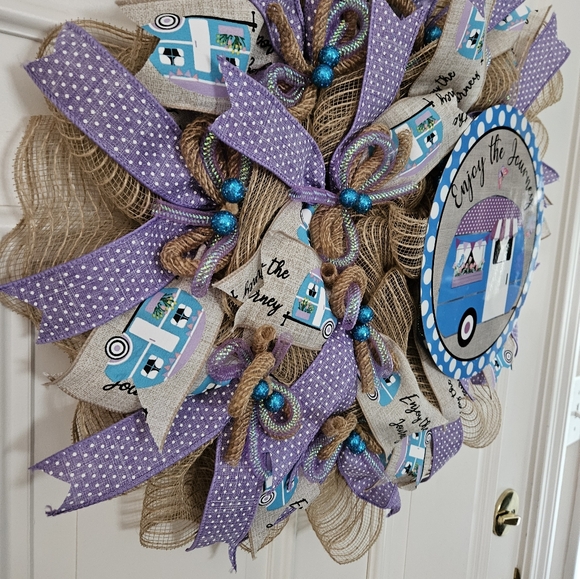 Happy Camper wreath - Picture 2 of 4